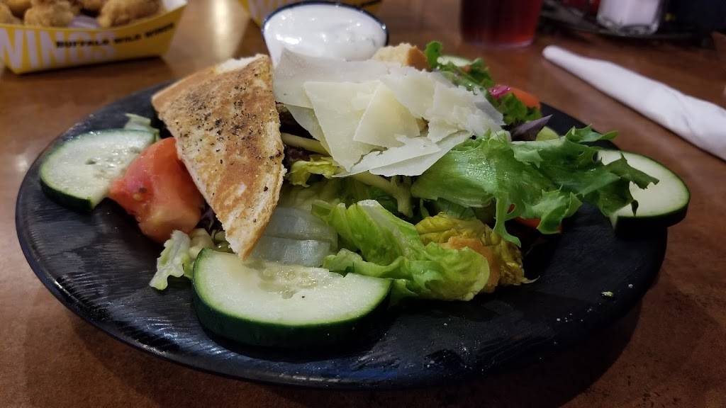 Buffalo Wild Wings | meal takeaway | 19910 Park Row, Katy, TX 77449, USA | 2815797541 OR +1 281-579-7541