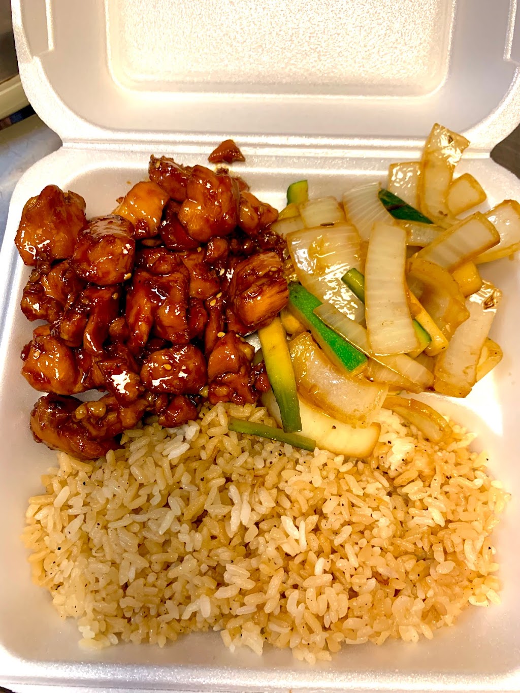 New Yamazato | restaurant | 1128 E Lynchburg Salem Turnpike topk suite 500, Bedford, VA 24523, USA | 5405878700 OR +1 540-587-8700