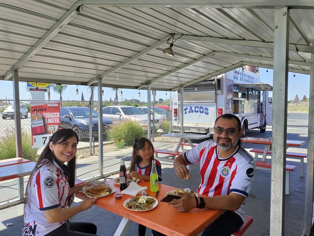 Tacos Los Grullenses #1 | restaurant | 434 S Plano St, Porterville, CA 93257, USA | 5597568750 OR +1 559-756-8750