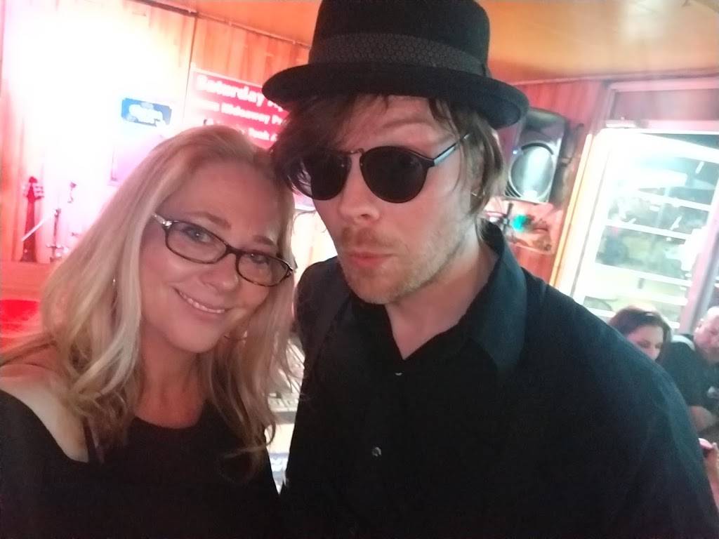 Hideaway Restaurant | restaurant | 2423, 5267 Hull Street Rd, Richmond, VA 23224, USA | 8044095532 OR +1 804-409-5532