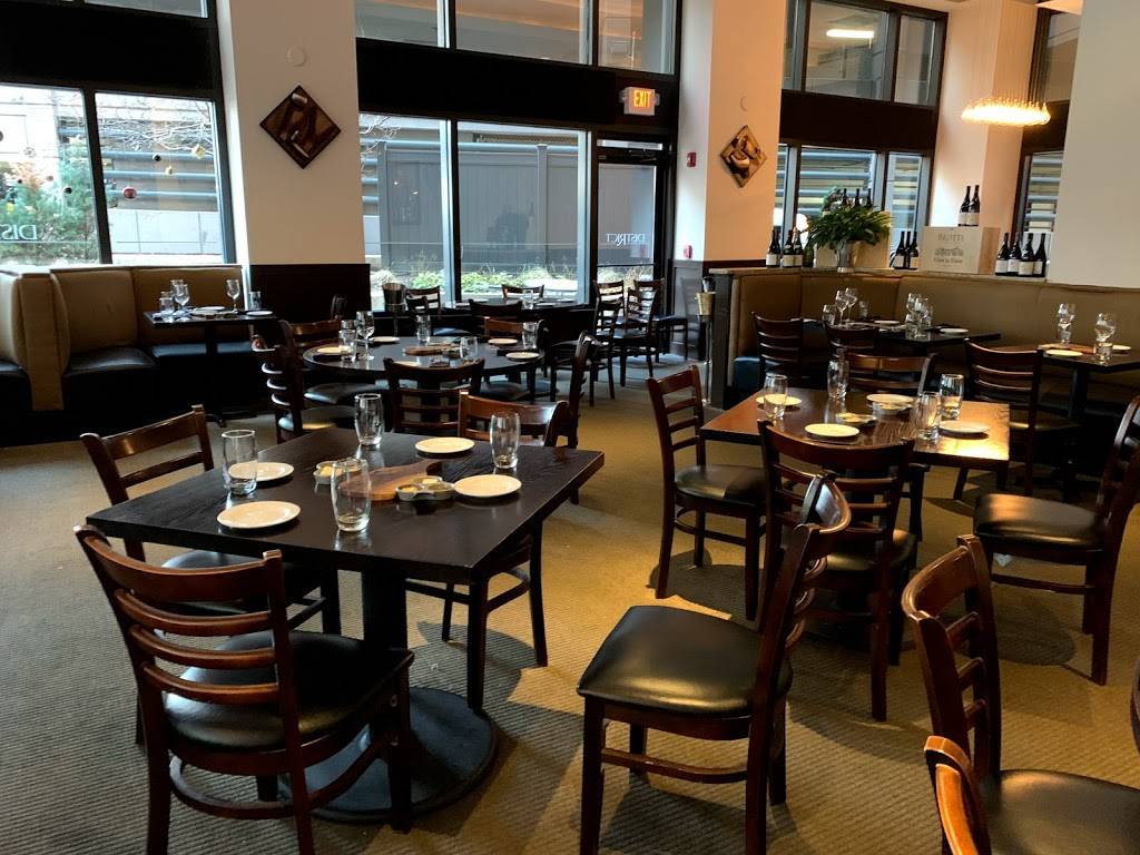 District | restaurant | 1350 Euclid Ave, Cleveland, OH 44115, USA | 2163075964 OR +1 216-307-5964