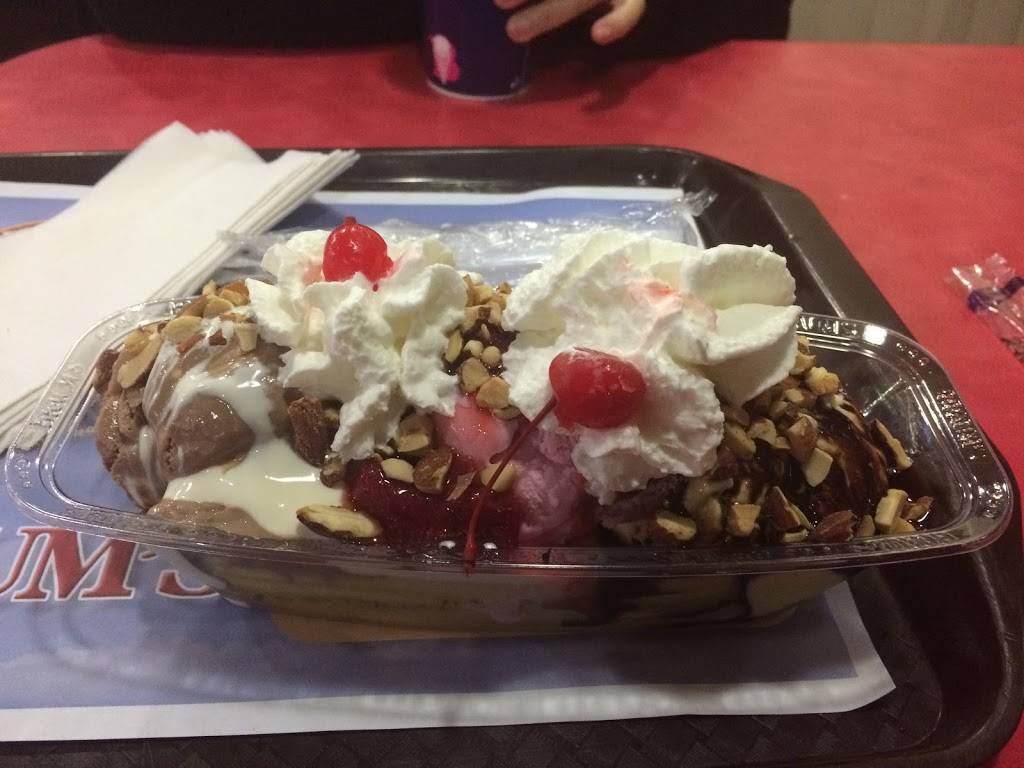 Braums Ice Cream & Burger Restaurant | restaurant | 6601 Camp Bowie Blvd, Fort Worth, TX 76116, USA | 8175709546 OR +1 817-570-9546