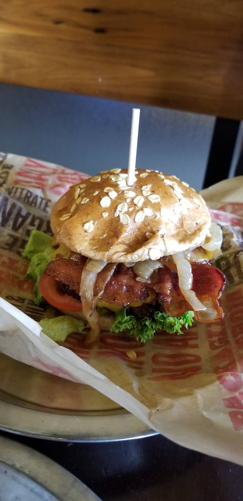 Epic Burger | restaurant | 1000 W North Ave, Chicago, IL 60642, USA | 3124409700 OR +1 312-440-9700