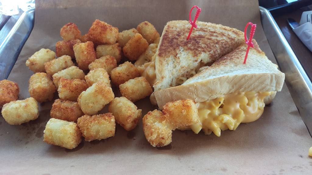 Recbar | restaurant | 10301 Taylorsville Rd, Jeffersontown, KY 40299, USA | 5025093033 OR +1 502-509-3033