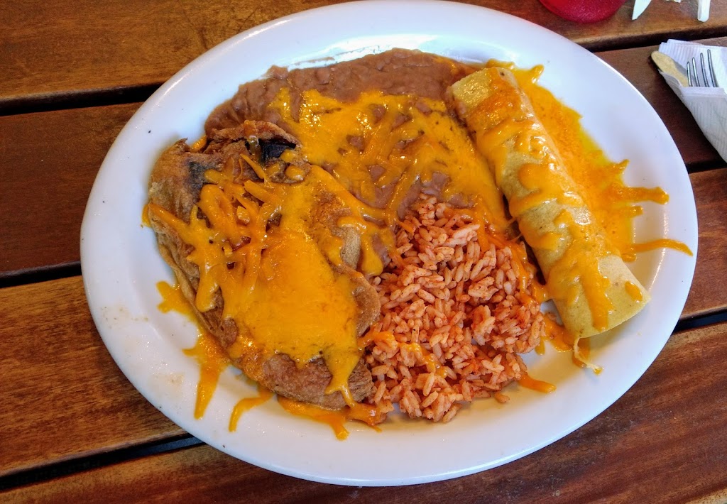 El Farolito | restaurant | NM-554, El Rito, NM 87530, USA | 5755819509 OR +1 575-581-9509