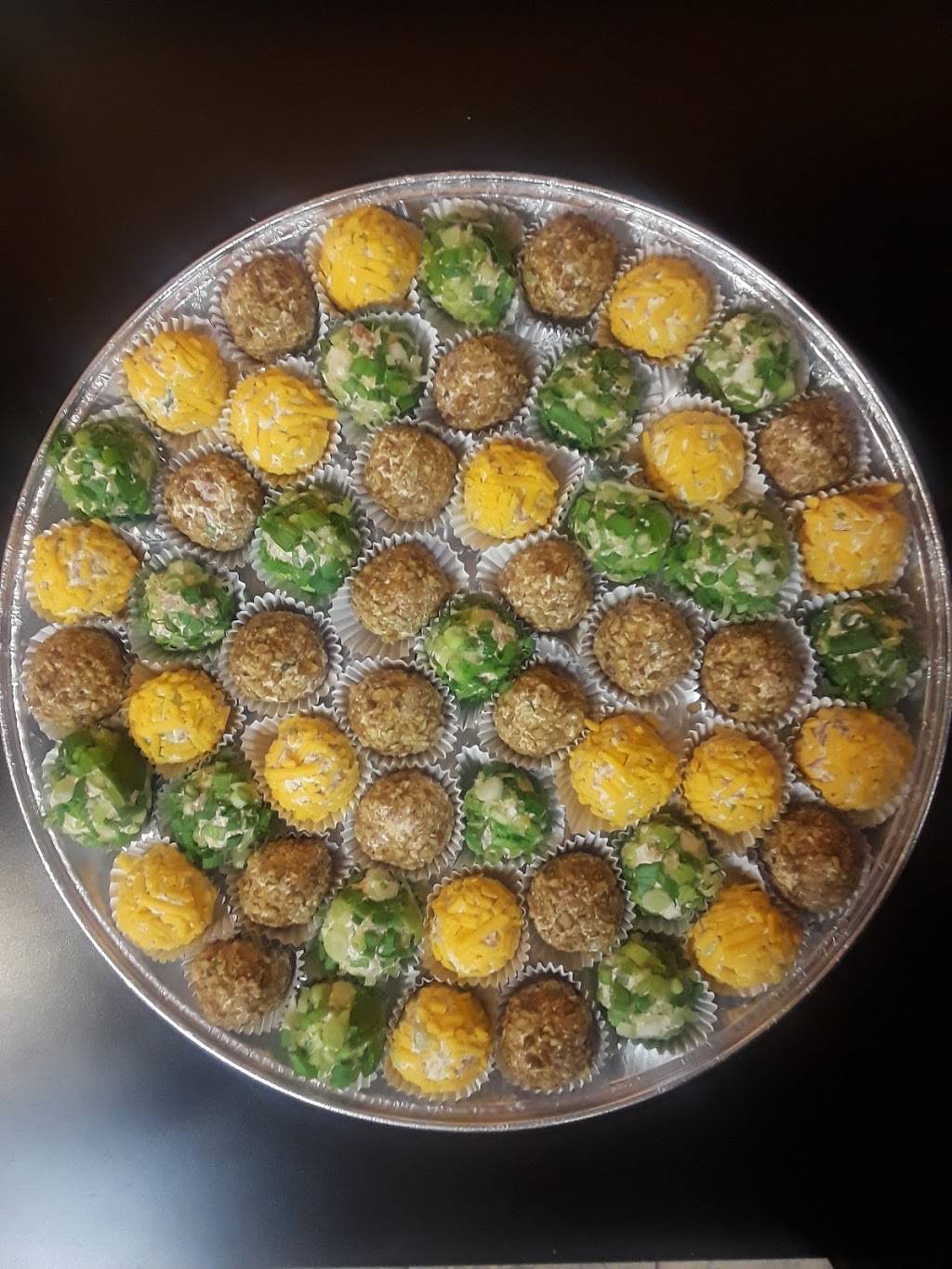Designer Cheese Balls By Marianne | restaurant | 3218 W Galbraith Rd, Groesbeck, OH 45239, USA | 5136751098 OR +1 513-675-1098