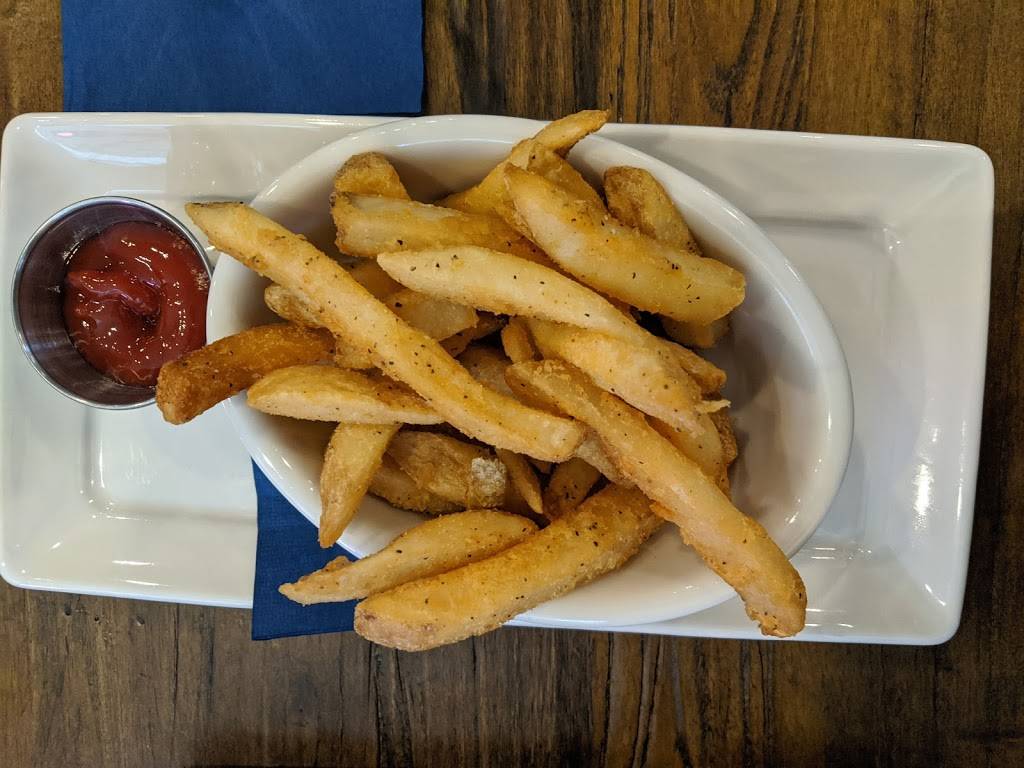 Blu Alehouse | restaurant | 1000 Palisades Center Dr E106, West Nyack, NY 10994, USA | 8453584258 OR +1 845-358-4258