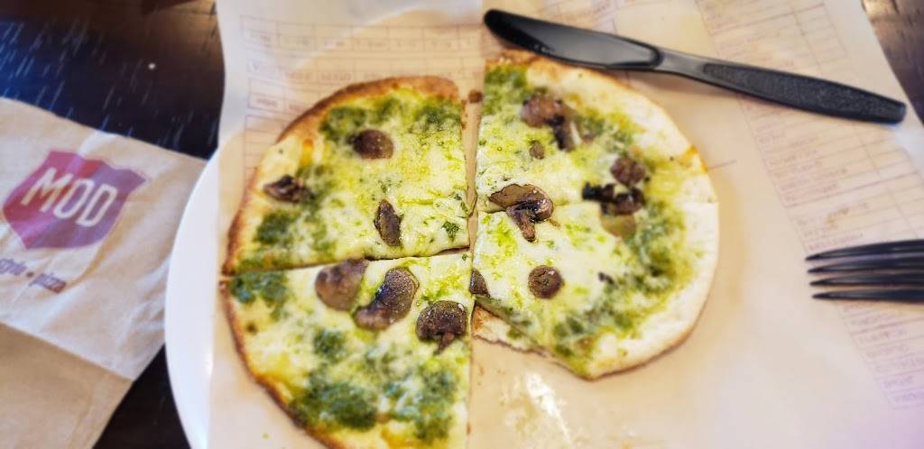 MOD Pizza | restaurant | 1218 W Irvington Rd Suite 190, Tucson, AZ 85714, USA | 5202140700 OR +1 520-214-0700
