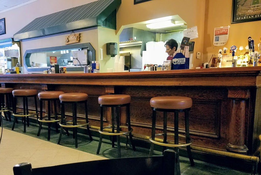 The Oasis | restaurant | 261 N State St, Caro, MI 48723, USA | 9896737380 OR +1 989-673-7380