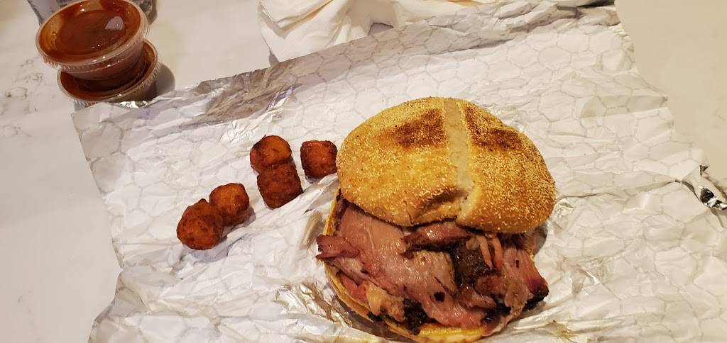 RoRo BBQ | restaurant | 3620 Stone Way N, Seattle, WA 98103, USA | 2069541100 OR +1 206-954-1100