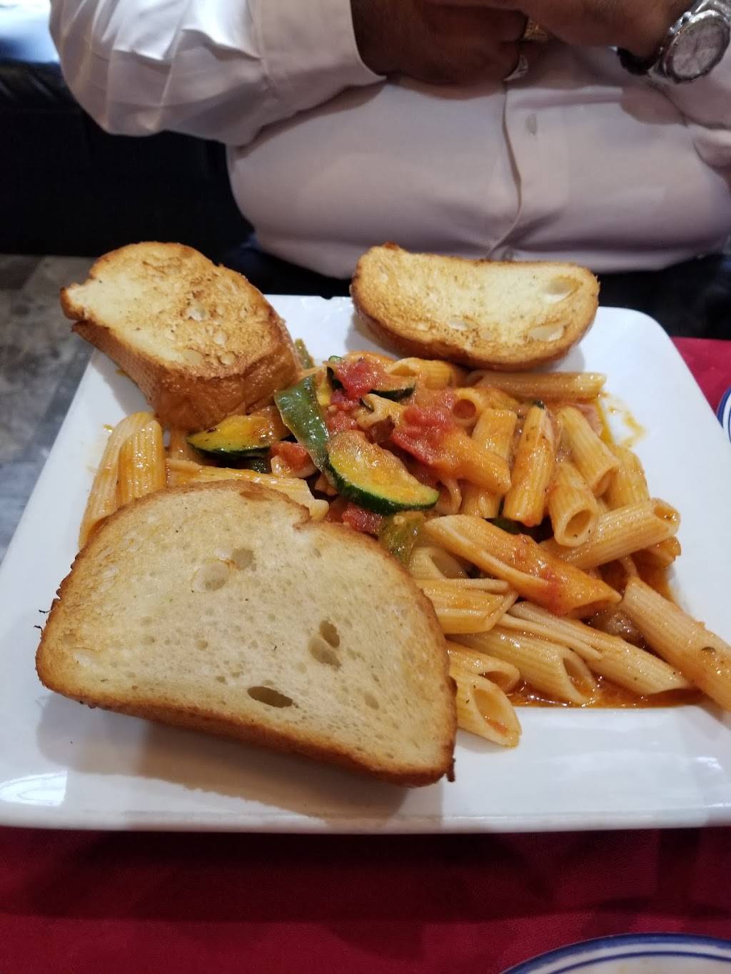 Milanos Italian Restaurant & Catering | restaurant | 1405 W Loop 281, Longview, TX 75604, USA | 9032305330 OR +1 903-230-5330