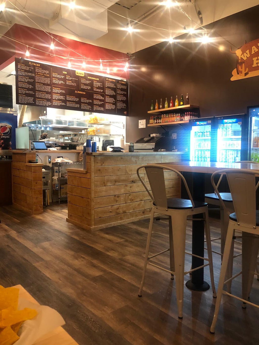 Juan Loco | restaurant | 8301-3 Magnolia Estates Dr, Cornelius, NC 28031, USA | 7049975560 OR +1 704-997-5560