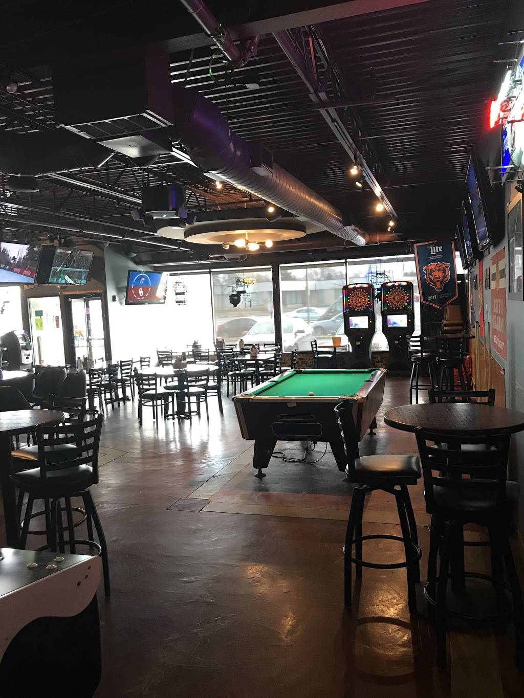 First Place Sports Bar & Grill | restaurant | 1736 Algonquin Rd, Hoffman Estates, IL 60192, USA | 8473593333 OR +1 847-359-3333
