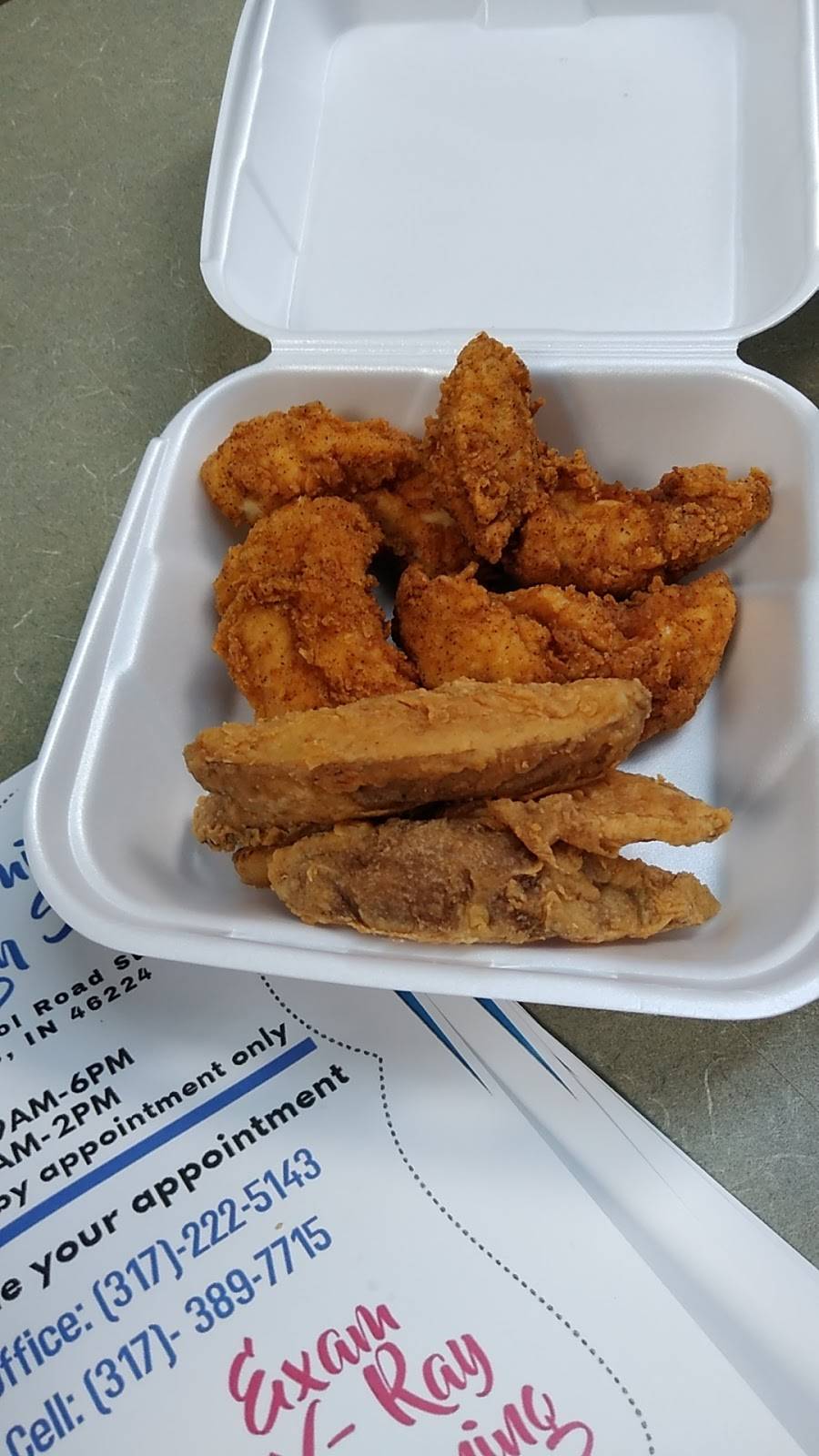 Chris Fried Chicken | restaurant | 3350 N High School Rd, Indianapolis, IN 46224, USA | 3172958445 OR +1 317-295-8445