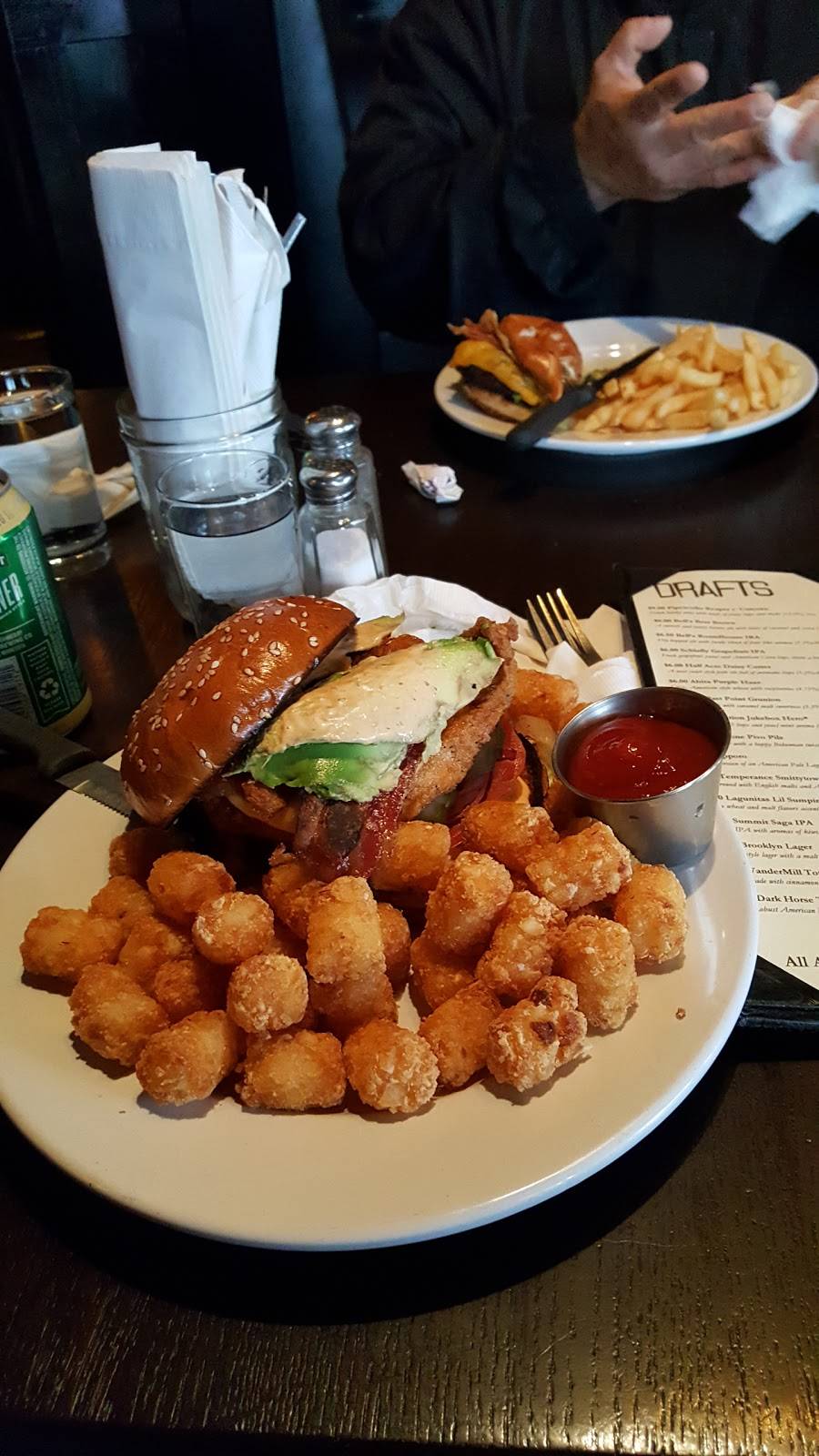 The Rocking Horse | restaurant | 2535 N Milwaukee Ave, Chicago, IL 60647, USA | 7734860011 OR +1 773-486-0011