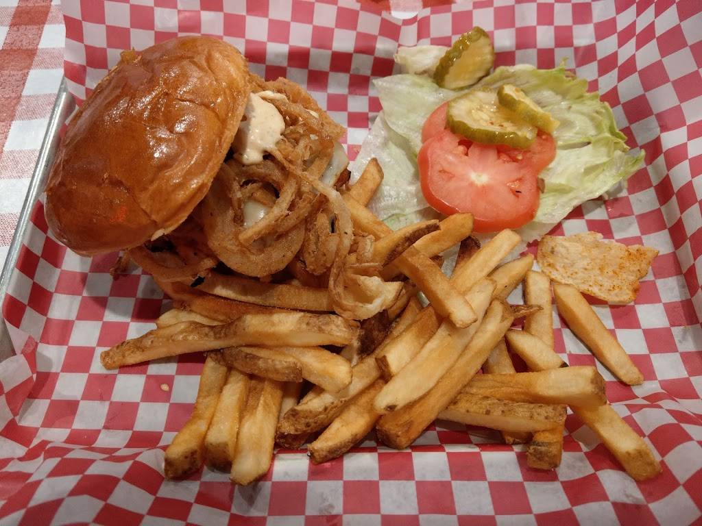 Famous Daves Bar-B-Que | restaurant | 2430 Prince William Pkwy, Woodbridge, VA 22192, USA | 7034921300 OR +1 703-492-1300