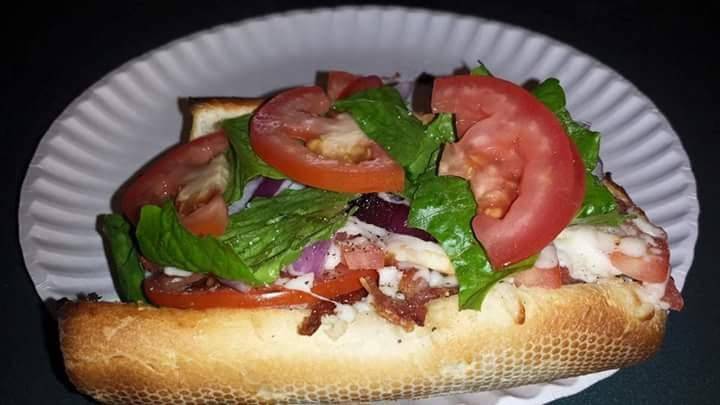 Robertos Pizzeria | restaurant | 232 High St, Southampton, ON N0H 2L0, Canada | 5197973787 OR +1 519-797-3787