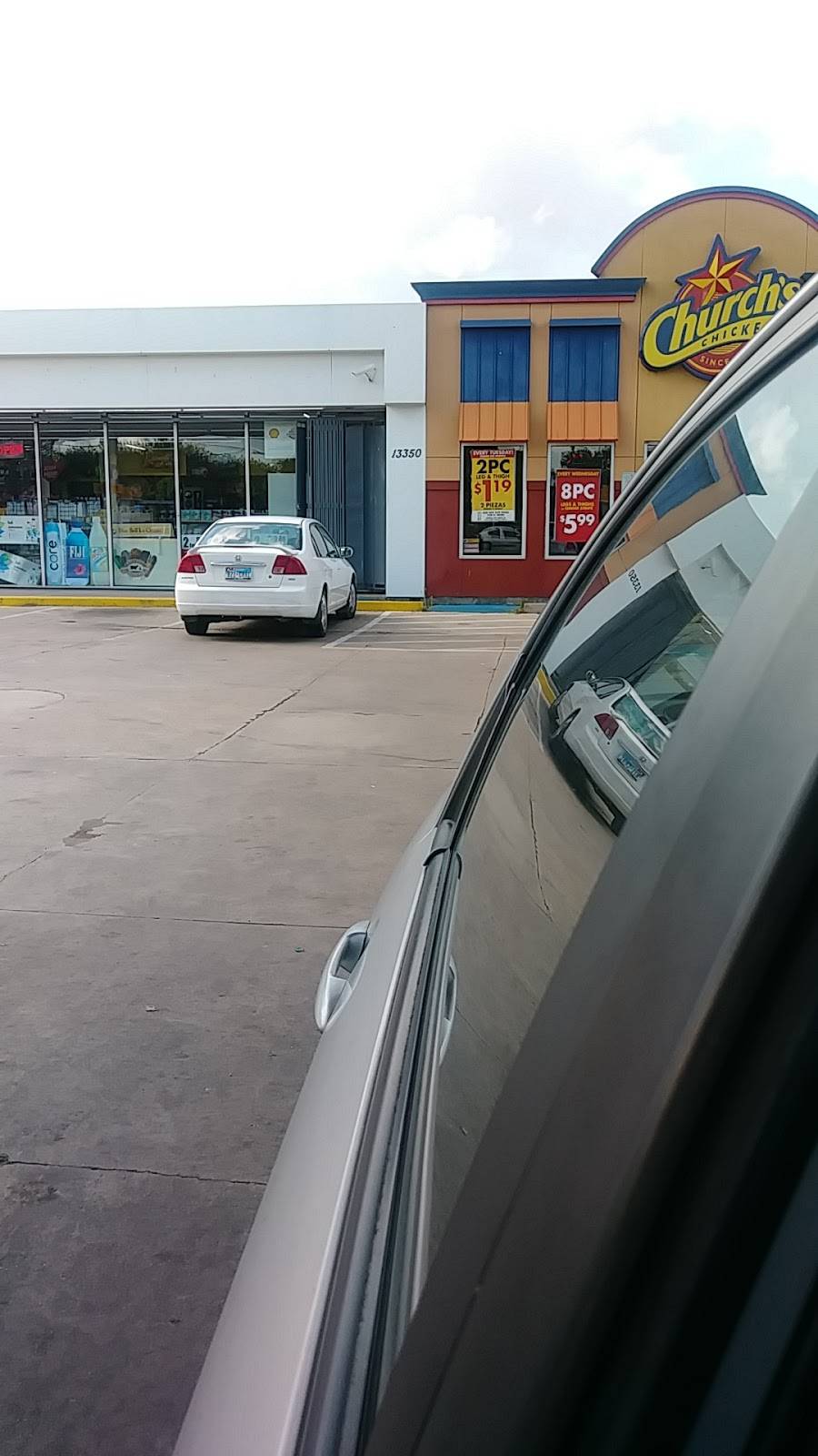 Churchs Chicken | restaurant | 13350 Alameda Rd, Houston, TX 77045, USA | 7134340916 OR +1 713-434-0916