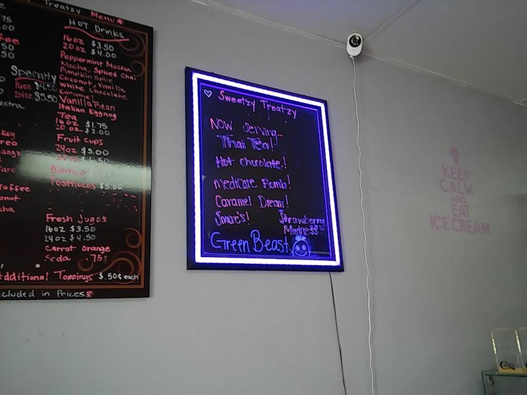 Sweetzy Treatzy | restaurant | 40340 170th St E, Palmdale, CA 93591, USA | 6612361277 OR +1 661-236-1277
