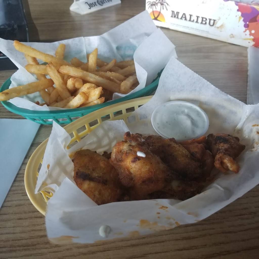 Island Bar & Grill | restaurant | 7826 S 123rd Plaza, La Vista, NE 68128, USA | 4029337330 OR +1 402-933-7330