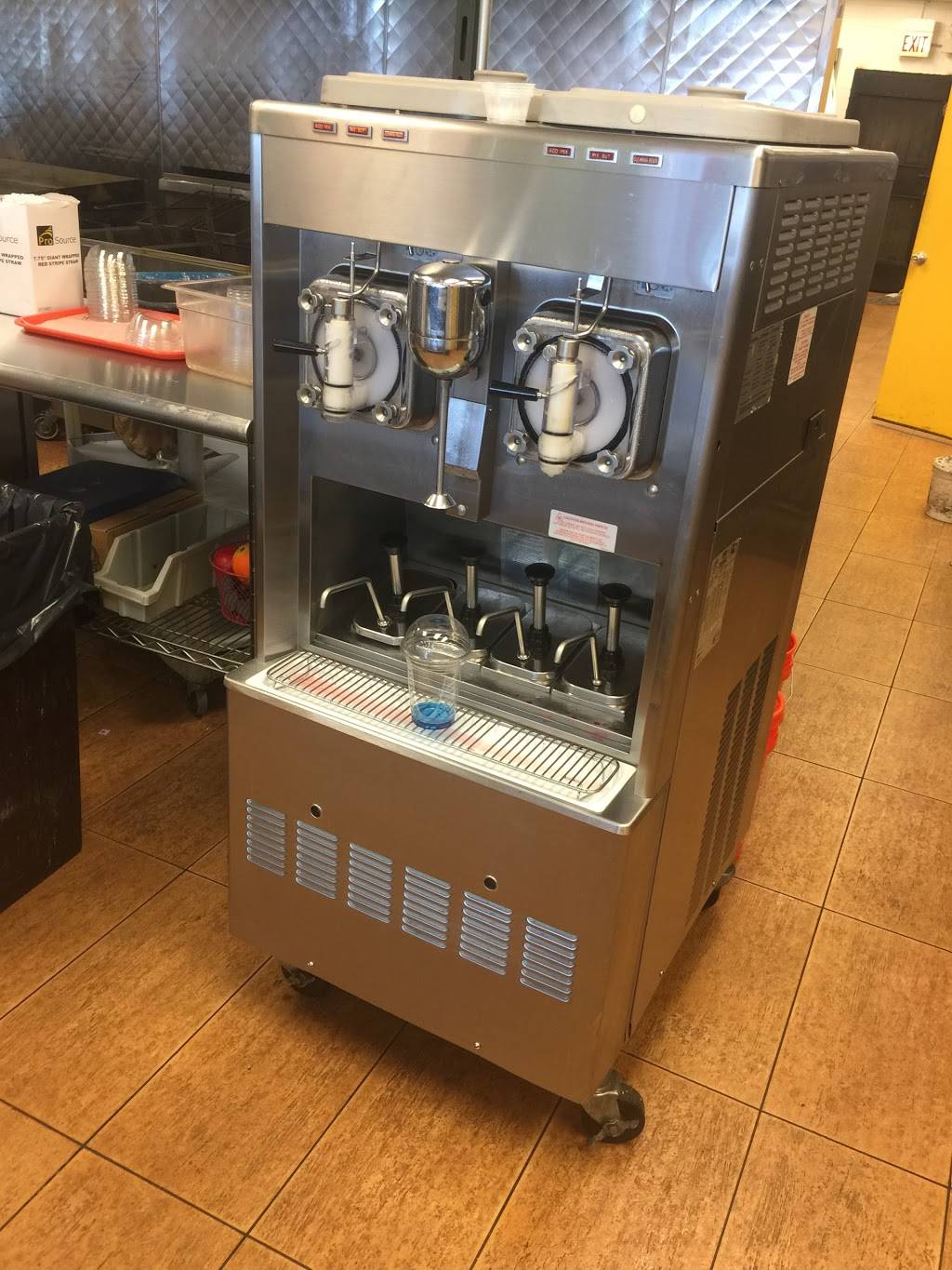 Sharks Fish | restaurant | 3900 W Madison St, Chicago, IL 60624, USA | 7736385500 OR +1 773-638-5500