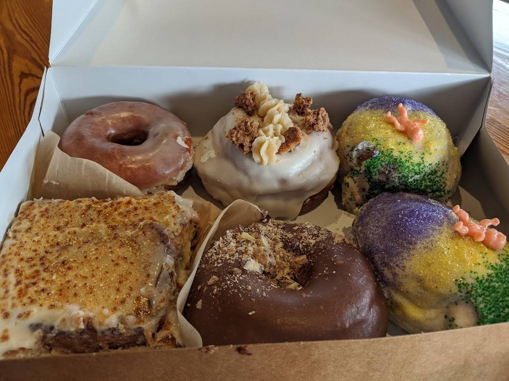 District Donuts Sliders Brew | bakery | 7415 Corporate Blvd #900, Baton Rouge, LA 70809, USA | 2259997944 OR +1 225-999-7944