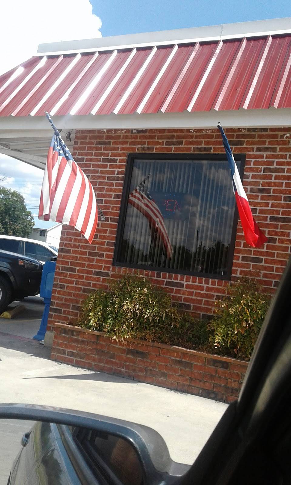 Dairy Queen Store | restaurant | 1503 19th St, Hondo, TX 78861, USA | 8304262211 OR +1 830-426-2211