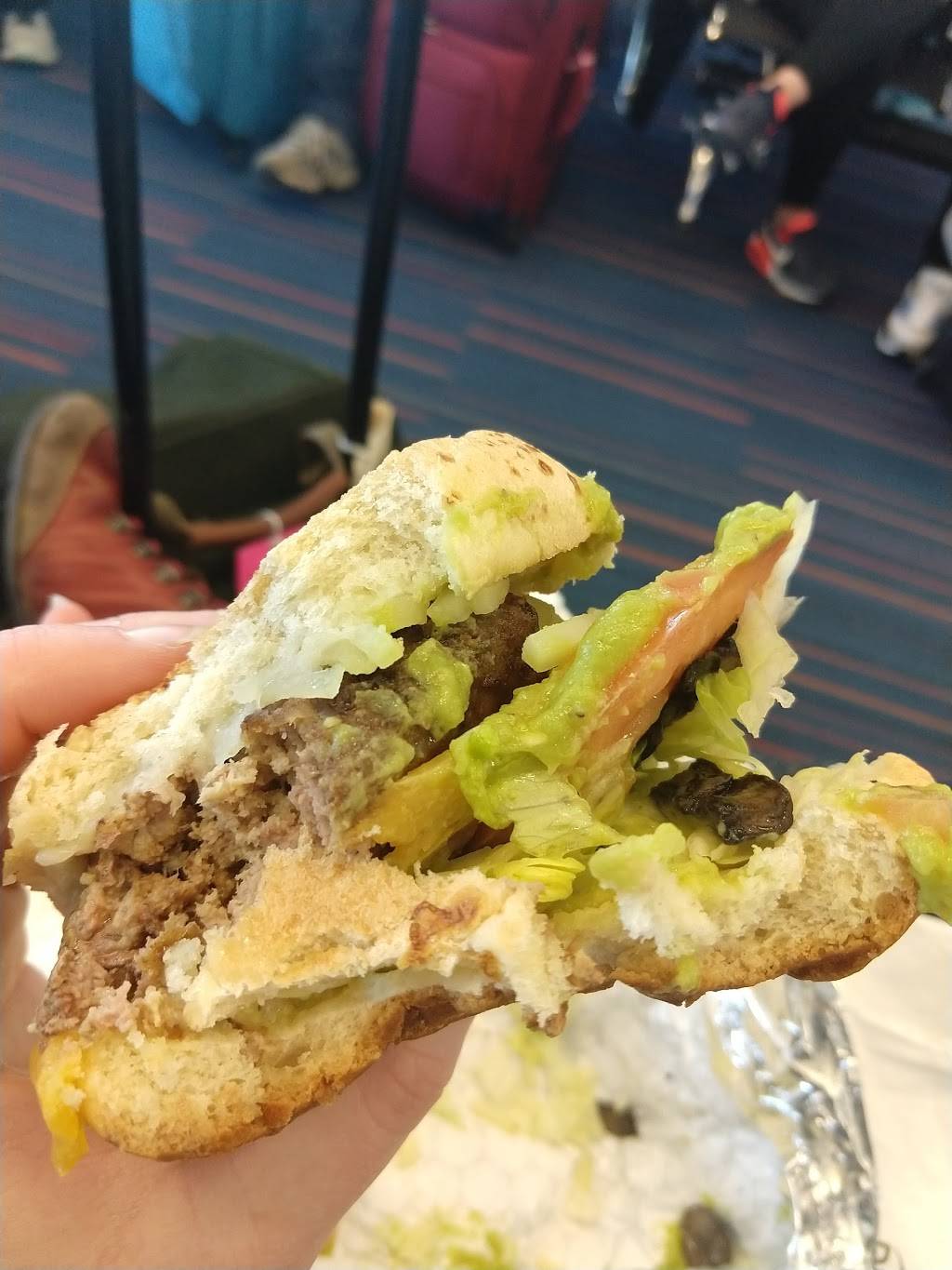 Cheeburger Cheeburger | restaurant | 6 Central Terminal Area, Jamaica, NY 11430, USA | 7186566210 OR +1 718-656-6210