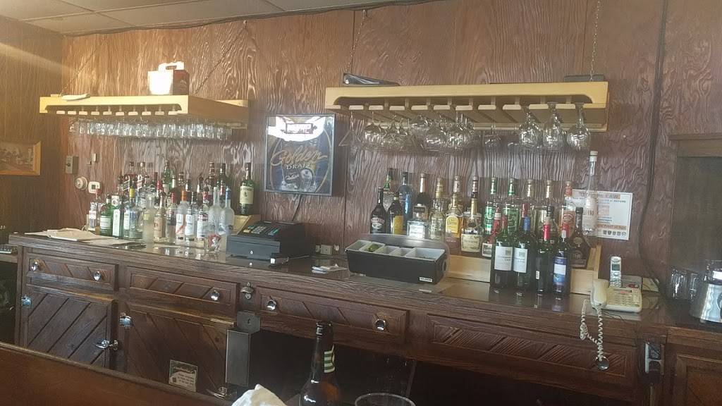 Lakeside Club | restaurant | 10 Old Wildwood Rd, Mahtomedi, MN 55115, USA | 6517774097 OR +1 651-777-4097