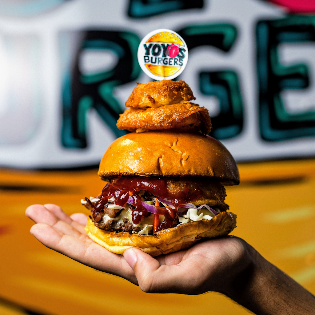 Yoyos Burgers | restaurant | 16090 SW 184th St, Miami, FL 33187, USA | 3059647845 OR +1 305-964-7845