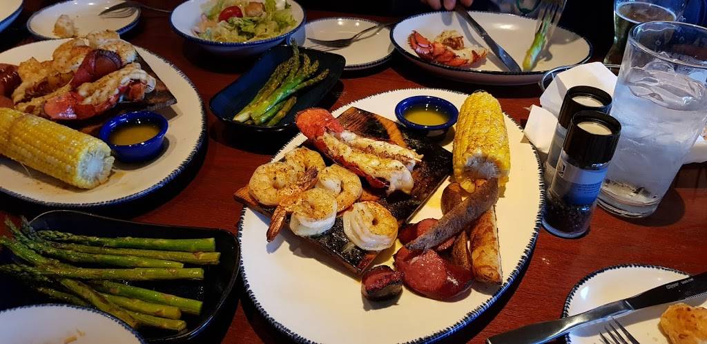 Red Lobster | restaurant | 5827 E State St, Rockford, IL 61108, USA | 8153975682 OR +1 815-397-5682