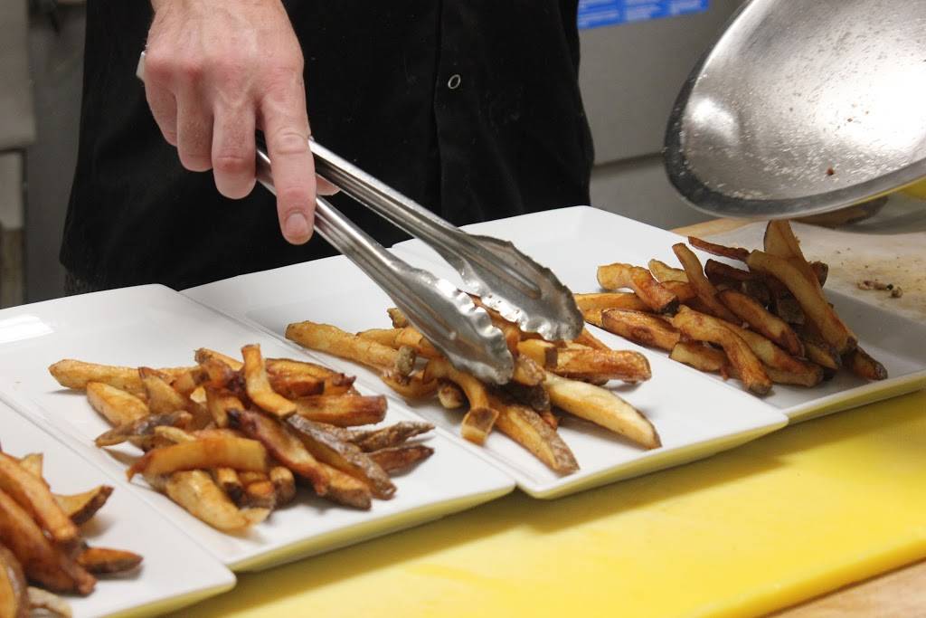 The Valley Food and Drink Co. | restaurant | 729 Mill St, Calabogie, ON K0J 1H0, Canada | 6137750544311 OR +1 613-775-0544 ext. 311