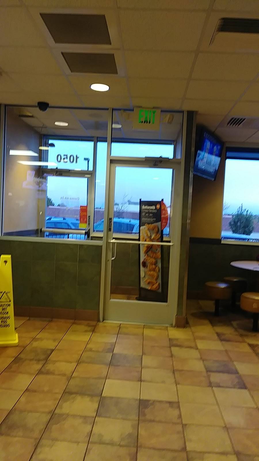 McDonalds | cafe | 1050 S Chambers Rd, Aurora, CO 80017, USA | 3036967592 OR +1 303-696-7592