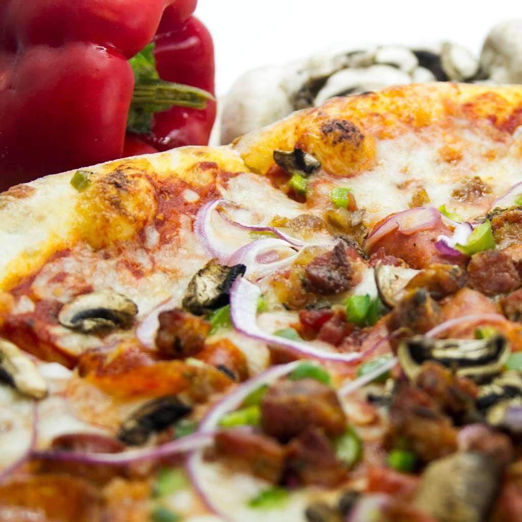 Speedys Pizza vs Roast Chicken | restaurant | 910 E Main St, Stamford, CT 06902, USA | 2035889198 OR +1 203-588-9198