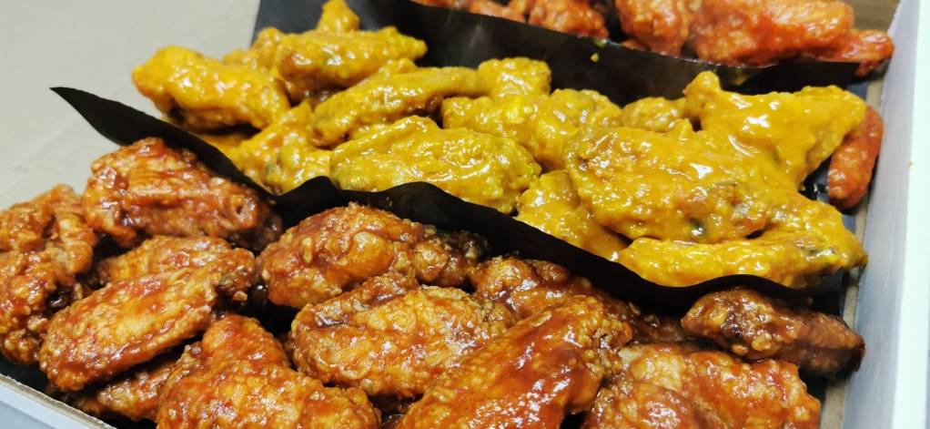 Right Wingers | restaurant | 2184 Mountain Grove Ave, Burlington, ON L7P 2J3, Canada | 9053311944 OR +1 905-331-1944