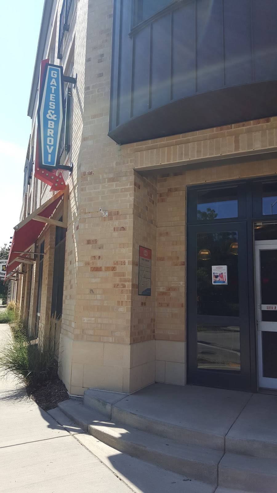 Gates and Brovi | restaurant | 3502 Monroe St, Madison, WI 53711, USA | 6088198988 OR +1 608-819-8988