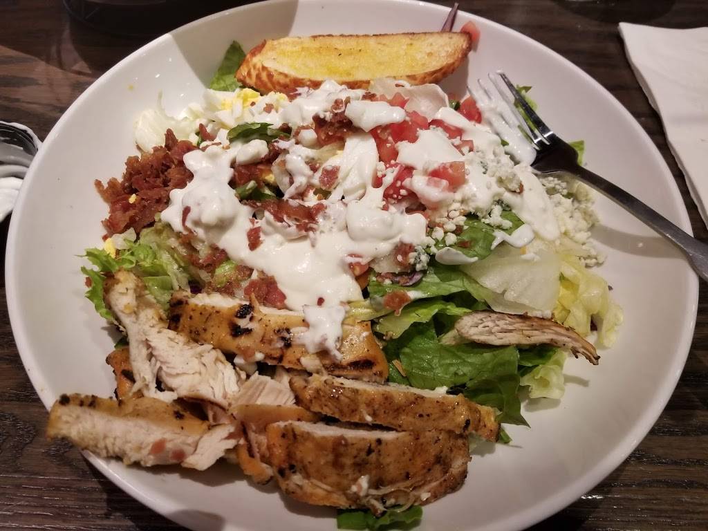 Red Robin Gourmet Burgers and Brews | restaurant | 5313 New Hope Commons Blvd Ext, Durham, NC 27707, USA | 9194194980 OR +1 919-419-4980