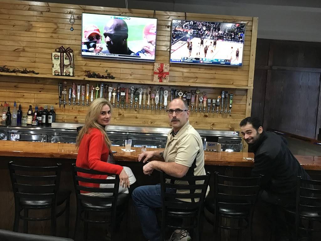 Van Born Tavern & Grill | restaurant | 22426 Van Born Rd, Dearborn Heights, MI 48125, USA | 3132549635 OR +1 313-254-9635