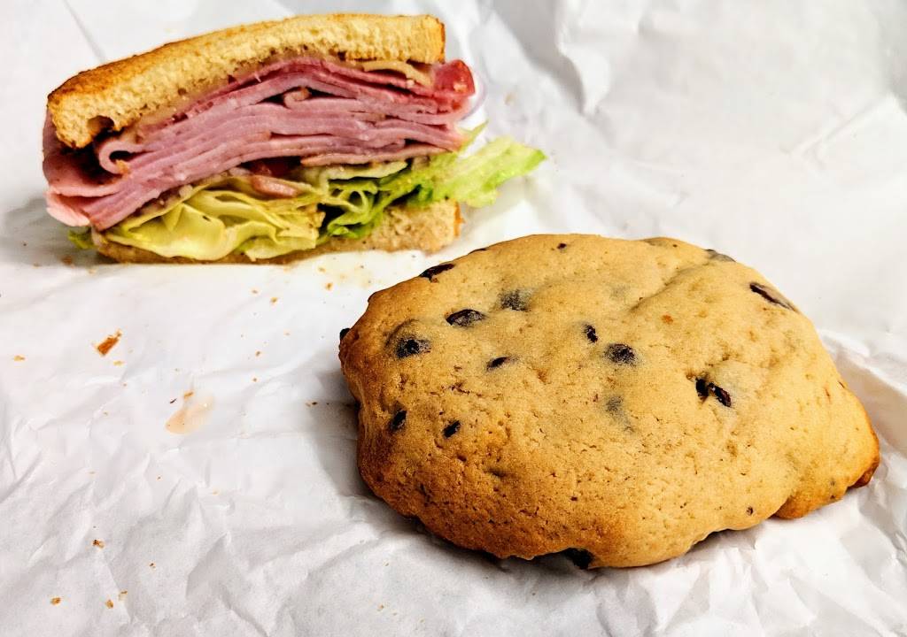 The Lunch Bag | restaurant | 8989 E Vía Linda #116, Scottsdale, AZ 85258, USA | 4808606659 OR +1 480-860-6659