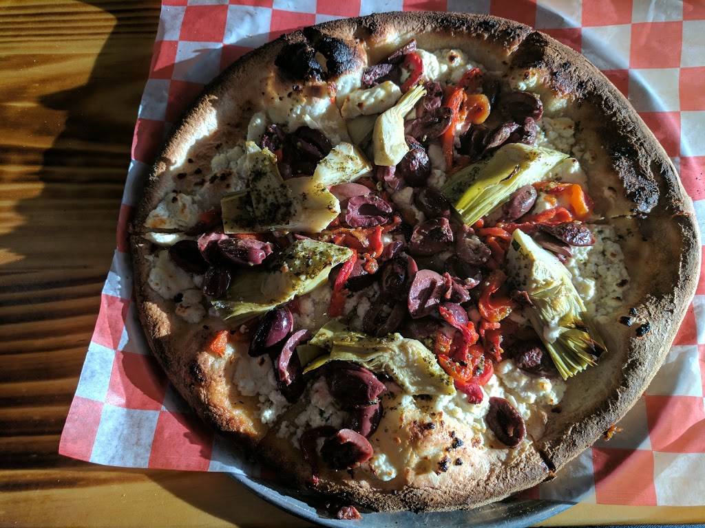 Russos Wood Fired Pizza | restaurant | 2526 Maple Ave, Zanesville, OH 43701, USA | 7404871021 OR +1 740-487-1021