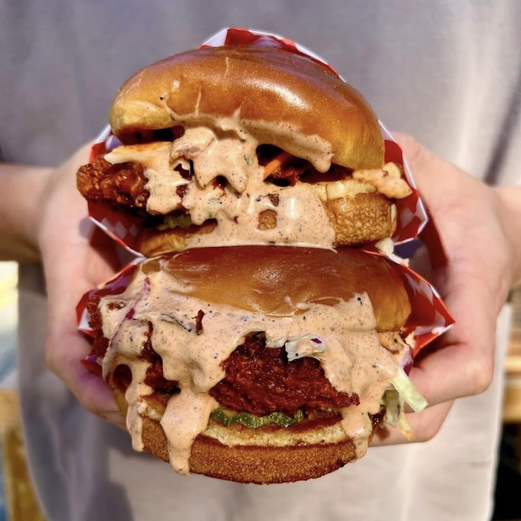 Burnin Mouth Nashville Hot Chicken | restaurant | 1229 8th Ave Ste 127, Fort Worth, TX 76104, USA | 8176785400 OR +1 817-678-5400