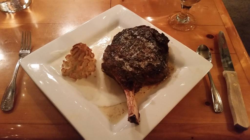 The 5 OClock Club | restaurant | 2639 7th St, Cumberland, WI 54829, USA | 7158222924 OR +1 715-822-2924