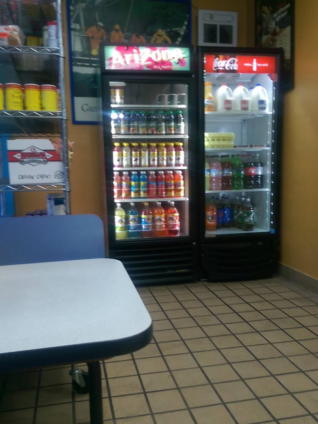 Mojos Fish Express | restaurant | 18509 Grand River Ave, Detroit, MI 48223, USA | 3132703000 OR +1 313-270-3000