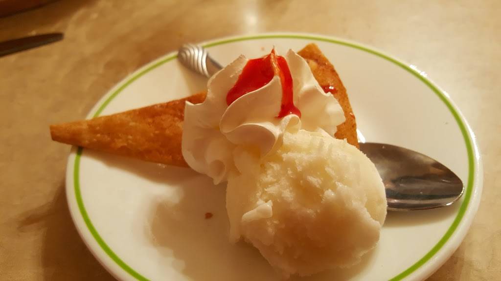 La Sierra | restaurant | 2449, 2331 Pacific Ave, Forest Grove, OR 97116, USA | 5039928980 OR +1 503-992-8980