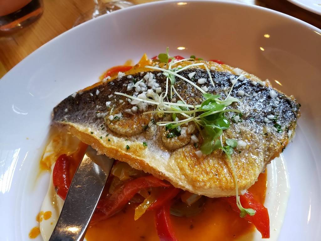 The Harvest Vine | restaurant | 2701 E Madison St, Seattle, WA 98112, USA | 2063209771 OR +1 206-320-9771