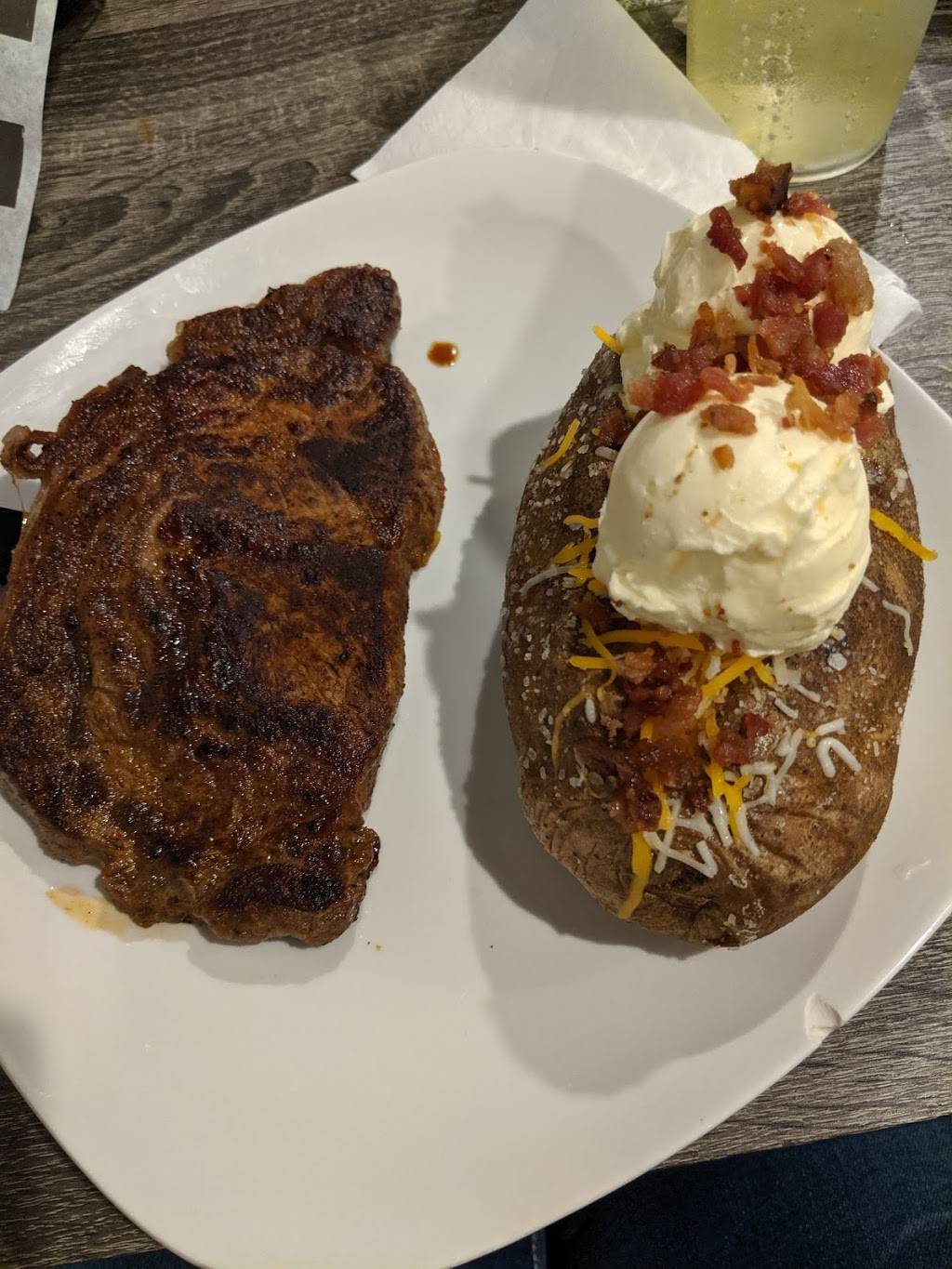 The Backwoods Bar & Grill | restaurant | 8902 Sissonville Dr, Sissonville, WV 25320, USA | 3049882298 OR +1 304-988-2298