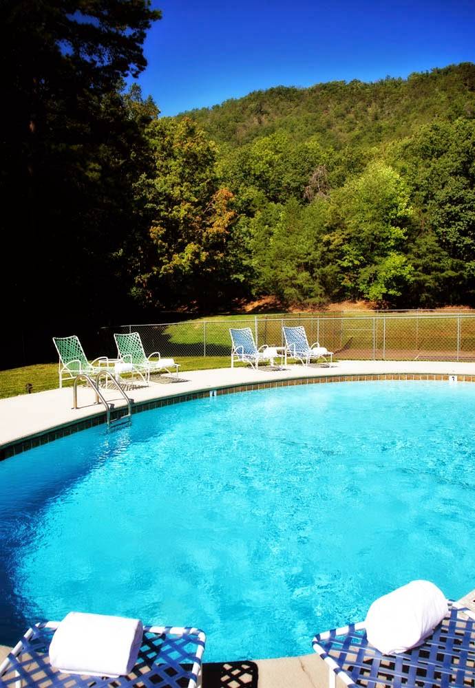 Christopher Place Resort | restaurant | 1500 Pinnacles Way, Newport, TN 37821, USA | 4234457474 OR +1 423-445-7474