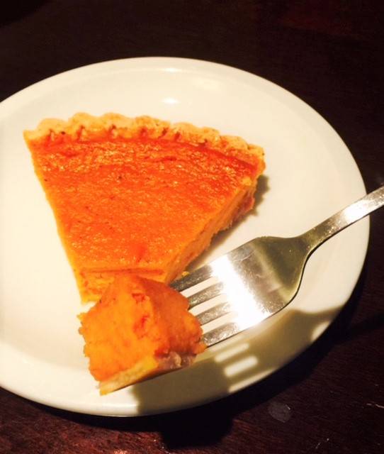 Bens Bar=Be-Cue | restaurant | 5931 W North Ave, Chicago, IL 60639, USA | 7736370003 OR +1 773-637-0003