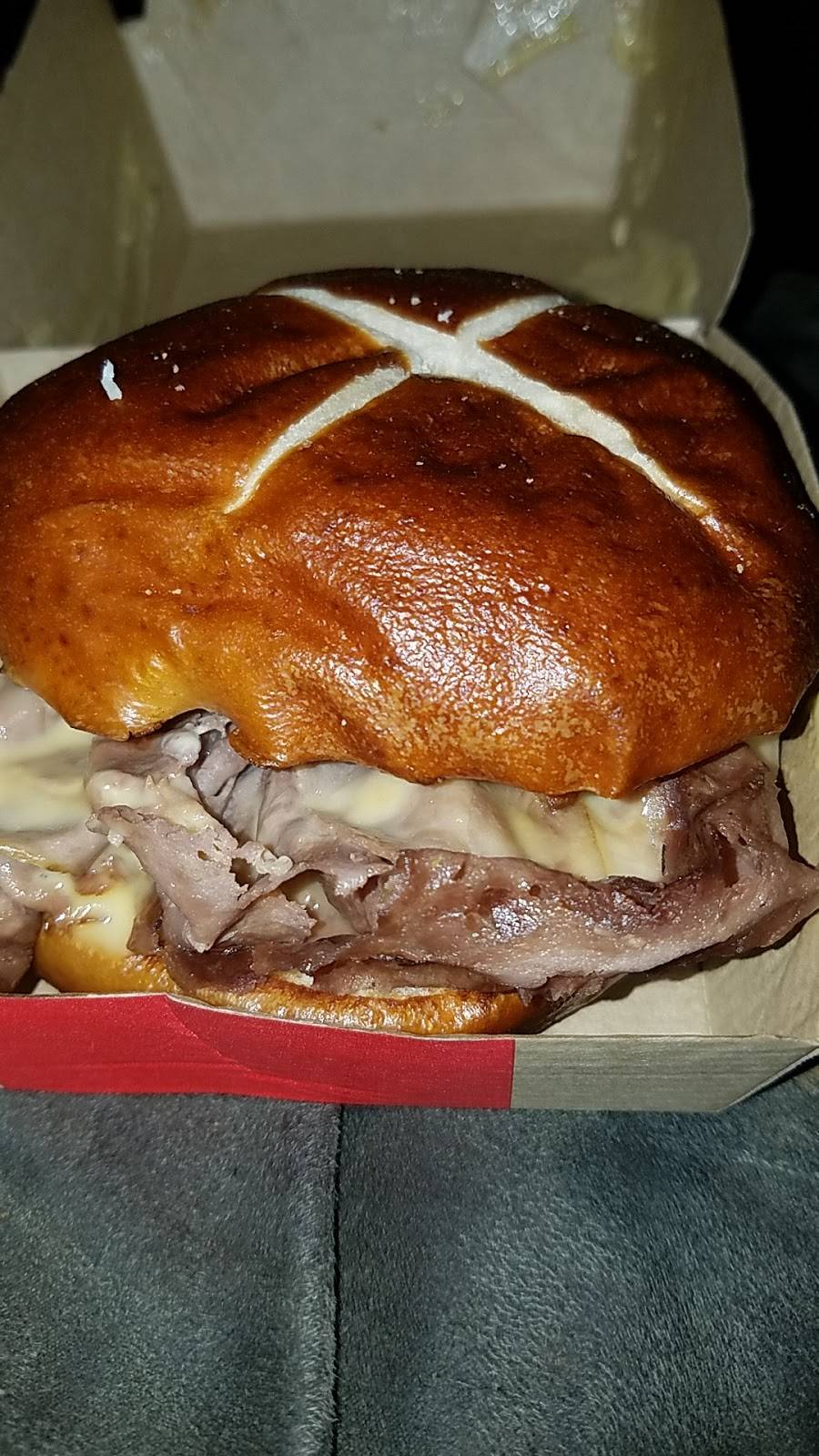 Arbys | restaurant | 1734 McFarland Blvd, Northport, AL 35476, USA | 2053331362 OR +1 205-333-1362