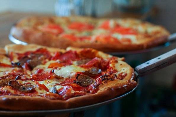 PizzAmoré | restaurant | 722 E 5th Ave, Mt Dora, FL 32757, USA | 3523830092 OR +1 352-383-0092